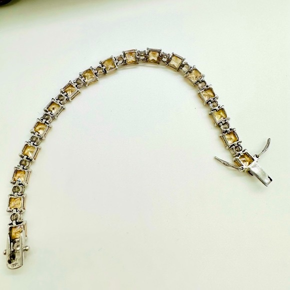 Beautiful Crystal 925 Tennis Bracelet - Picture 8 of 17